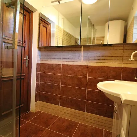 シャレー U Mikiho *